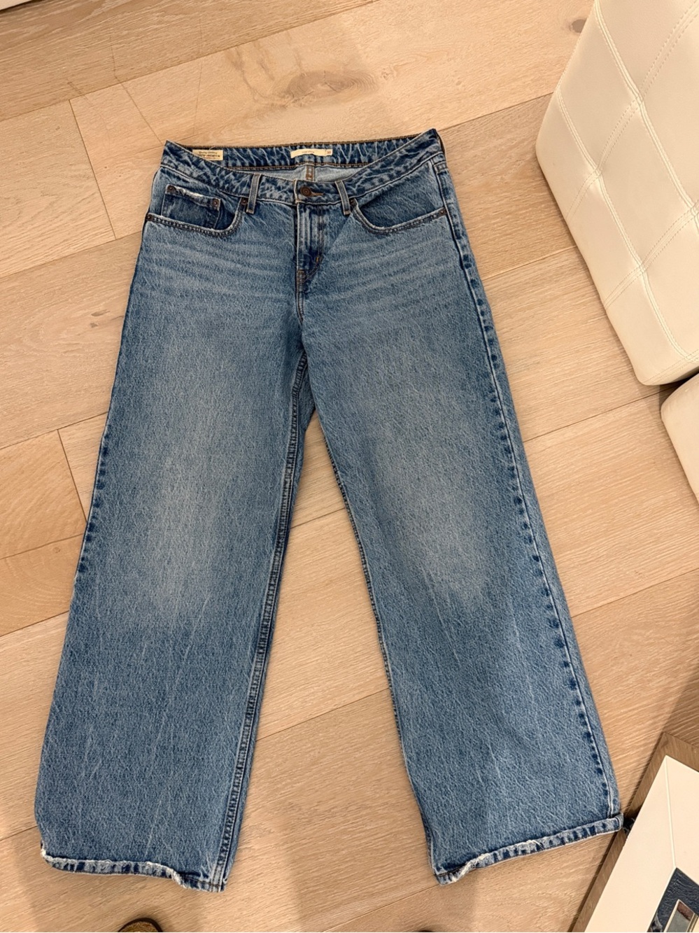Levi's Low Loose Jeans in Medium Blue Wash